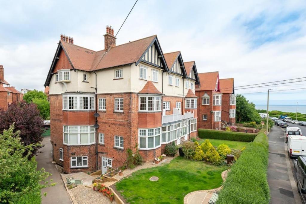 The Hideaway Luxury 5* 2 Bed Garden Apartment スカーバラ エクステリア 写真